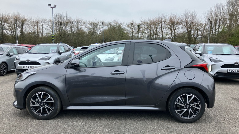 Toyota Yaris 1.5 Hybrid Design 5dr CVT Hybrid Hatchback